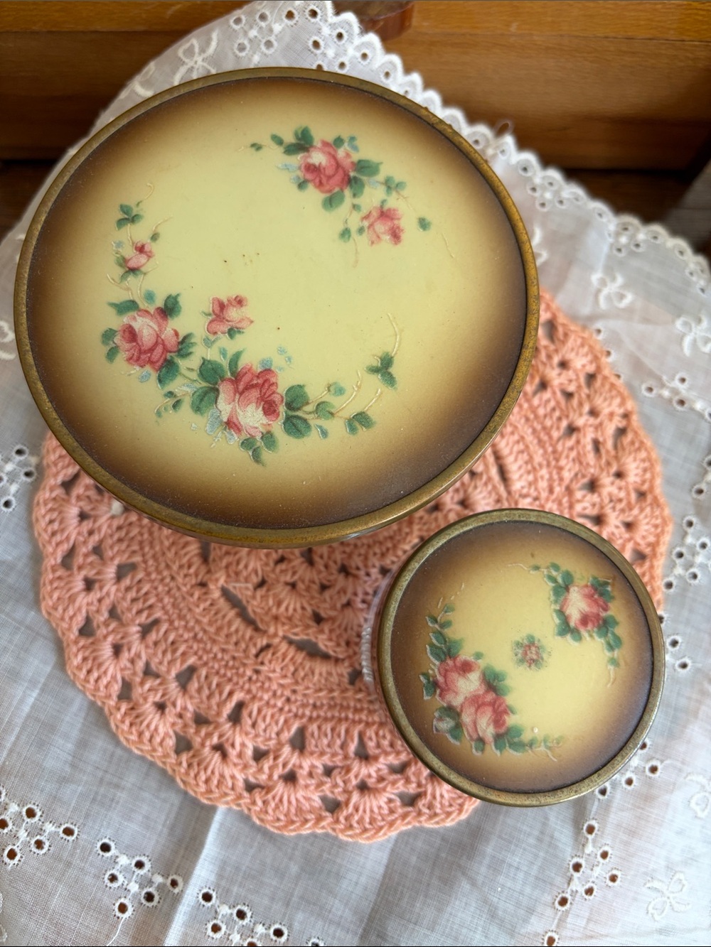 Round Floral Vanity Trinket Box - Pink Rose Design